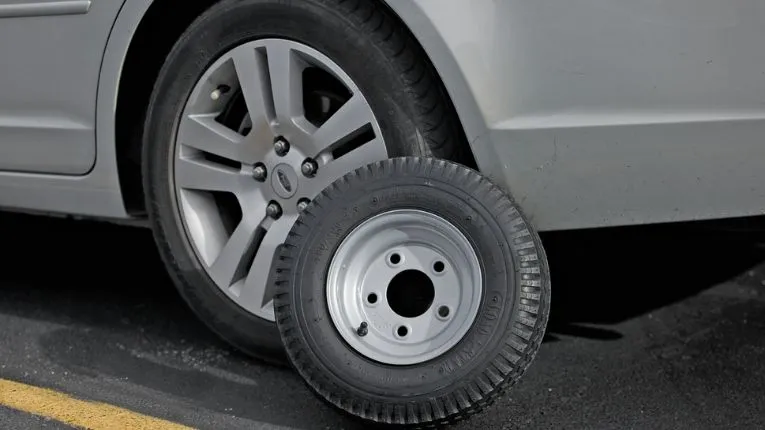 chariot scooter lift spare tire